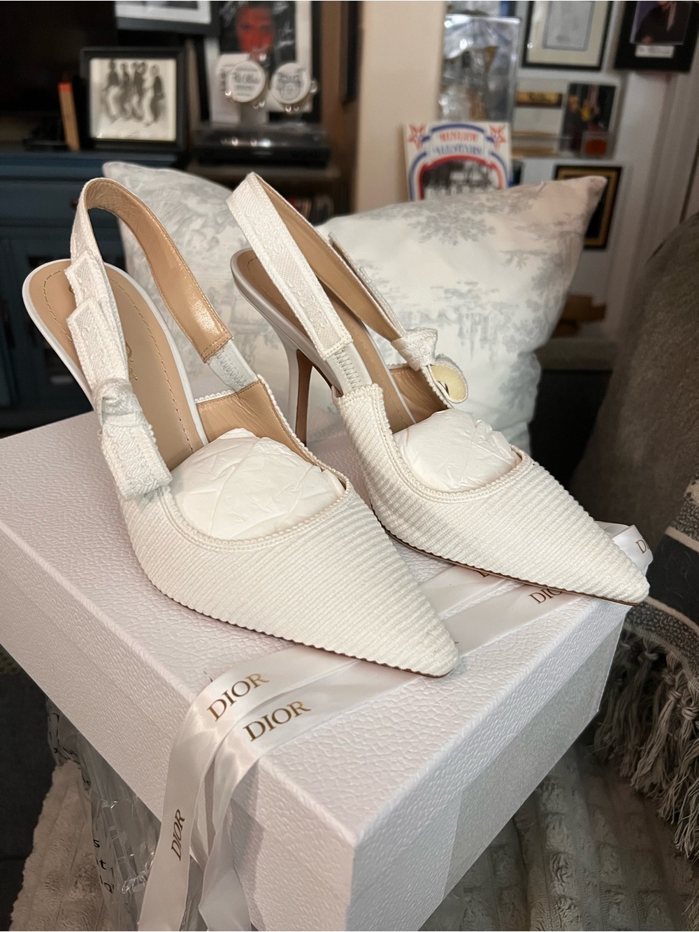 DIOR White/Cream Pointed-Toe Slingback Fabric Heels w/ J’Adior Bow 10.5; 4” heel - Picture 3 of 14